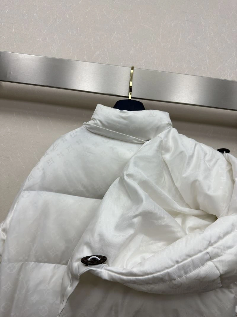 Versatile Louis Vuitton Down Jackets 139360