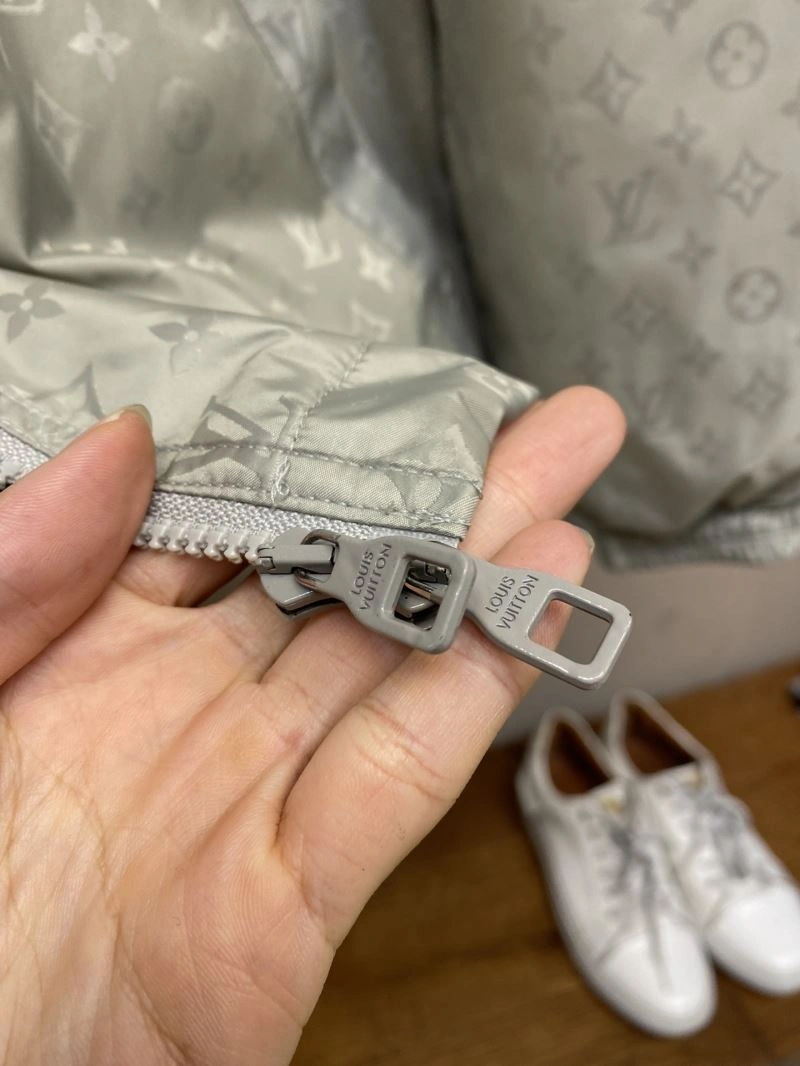 Lightweight Louis Vuitton Down Jackets 139278