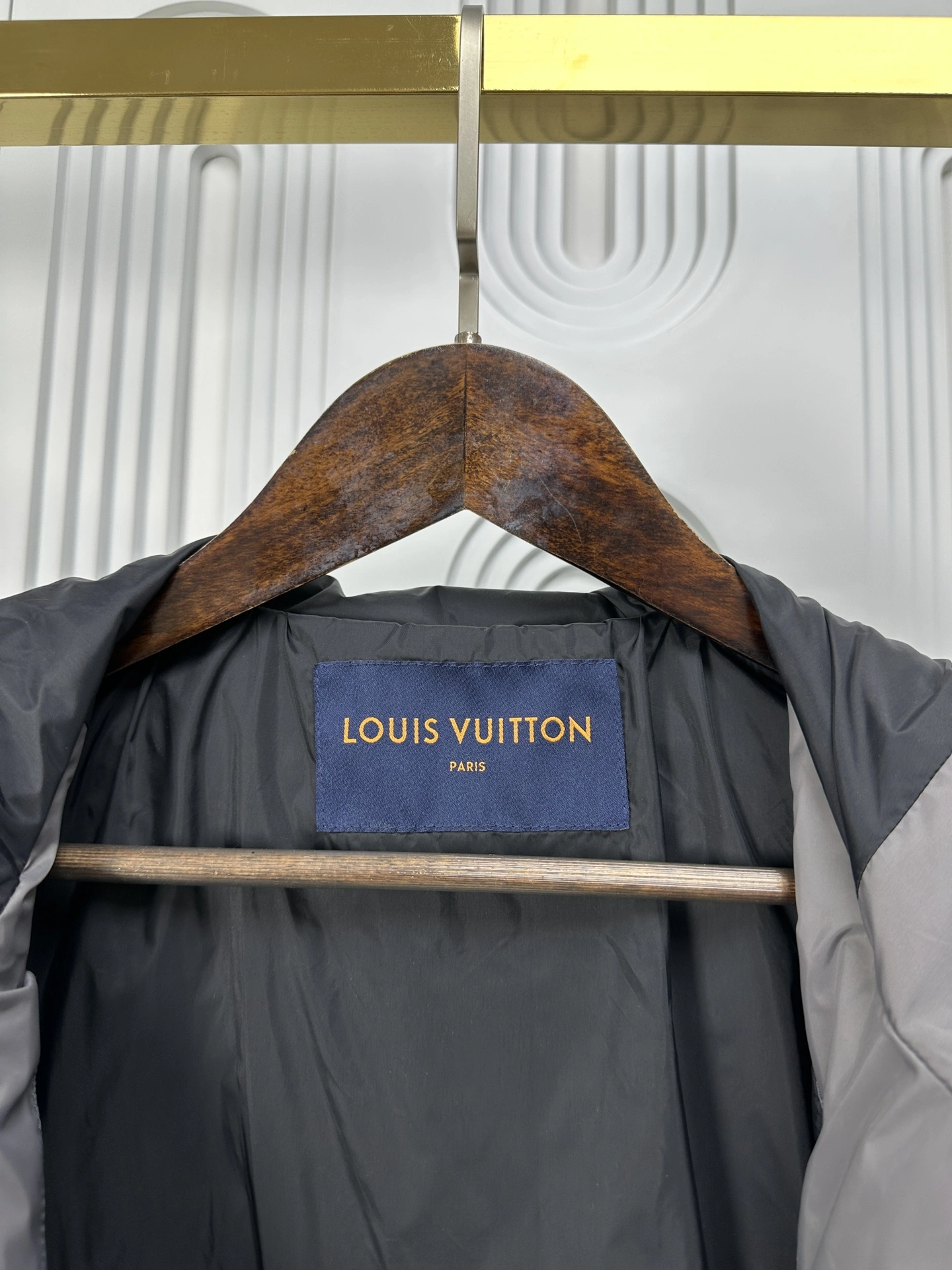 RelaxedFit Louis Vuitton Down Jackets 139441