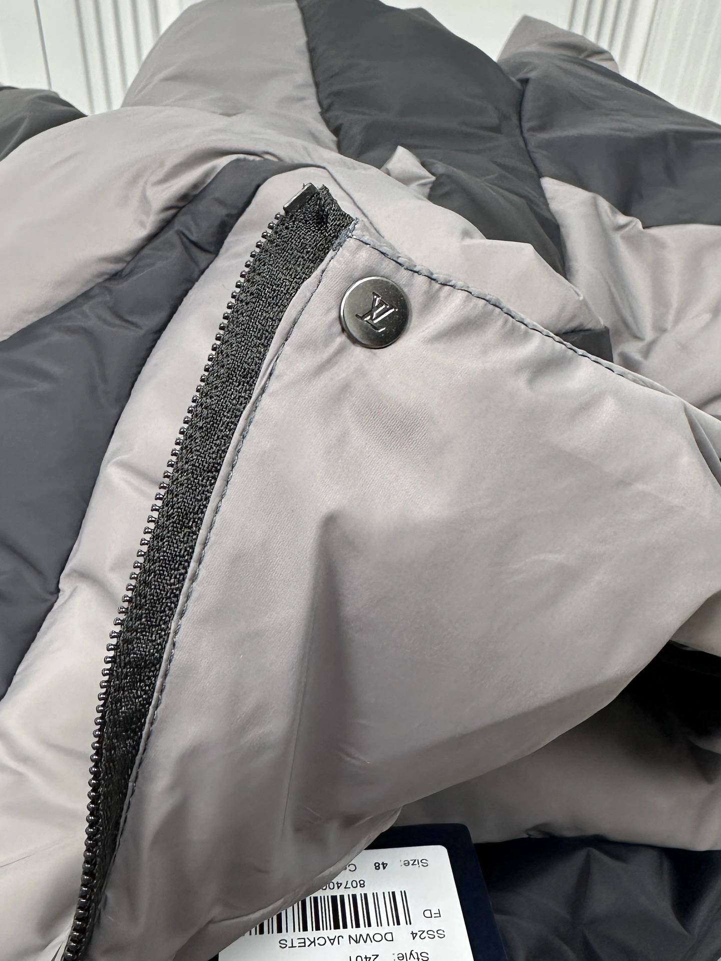 RelaxedFit Louis Vuitton Down Jackets 139441