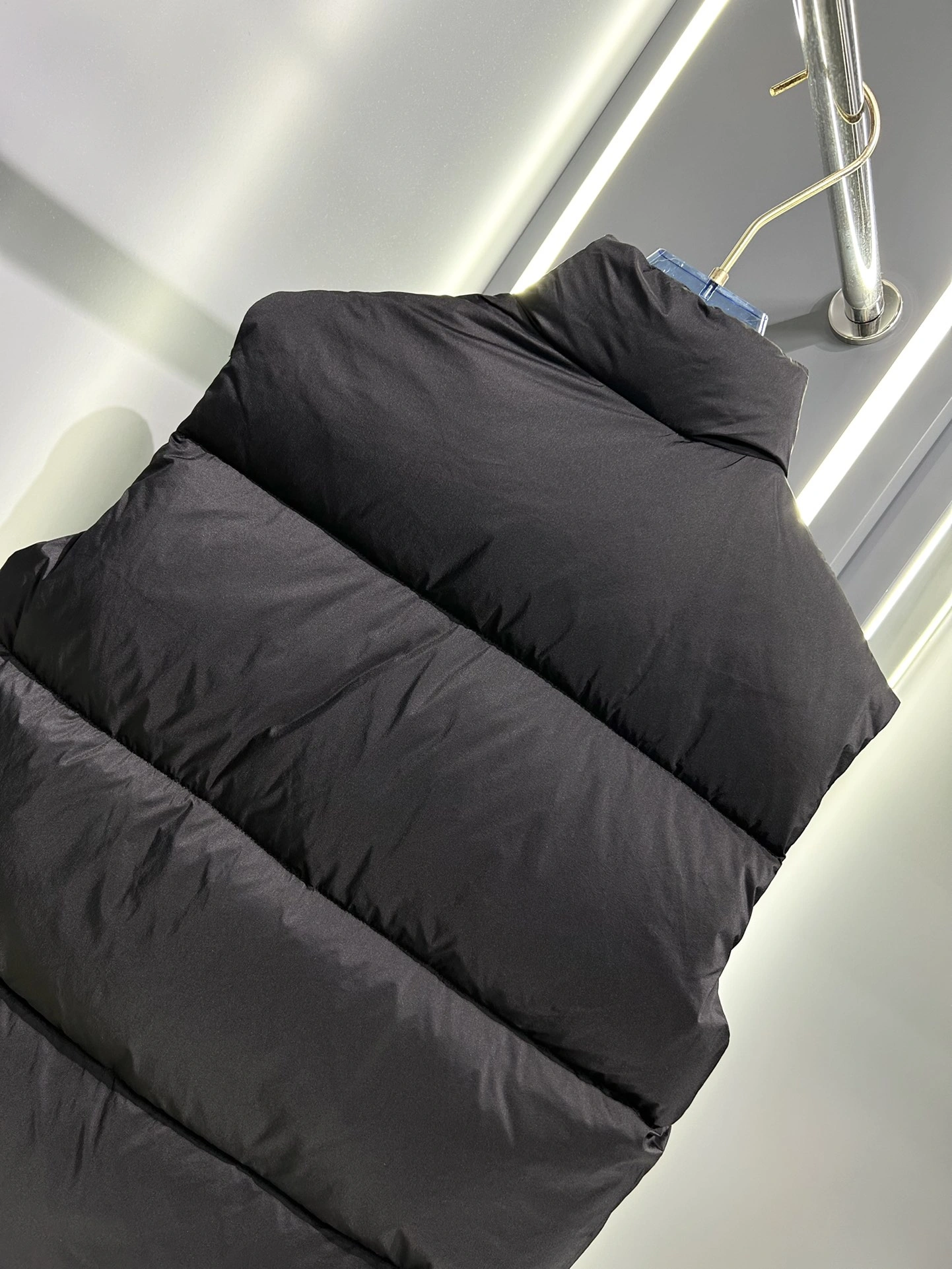 Unique Louis Vuitton Down Jackets 139438