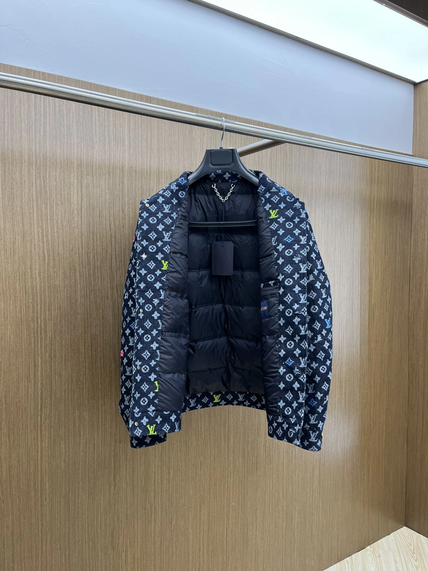 Affordable Louis Vuitton Down Jackets 139420