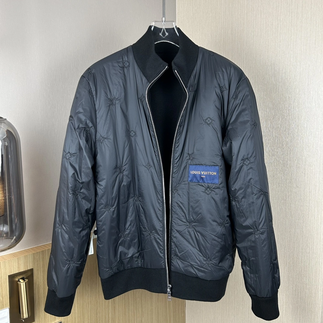 Packable Louis Vuitton Down Jackets 139425