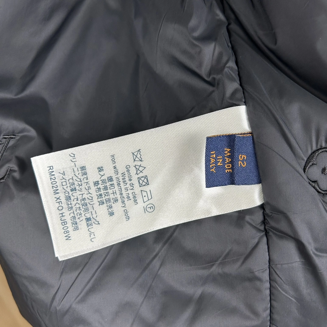 Packable Louis Vuitton Down Jackets 139425