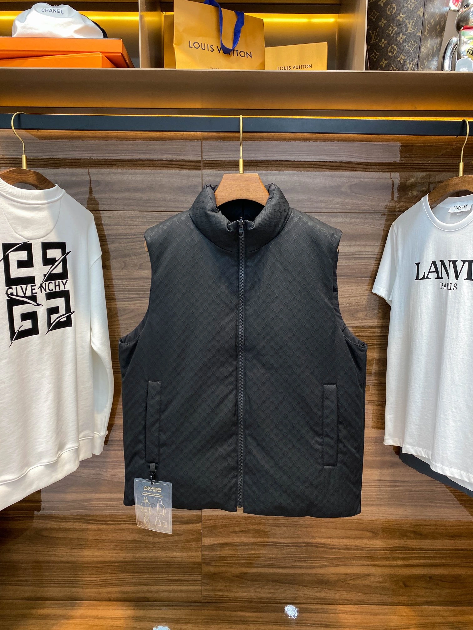 Louis Vuitton Down Jackets Unisex 139424