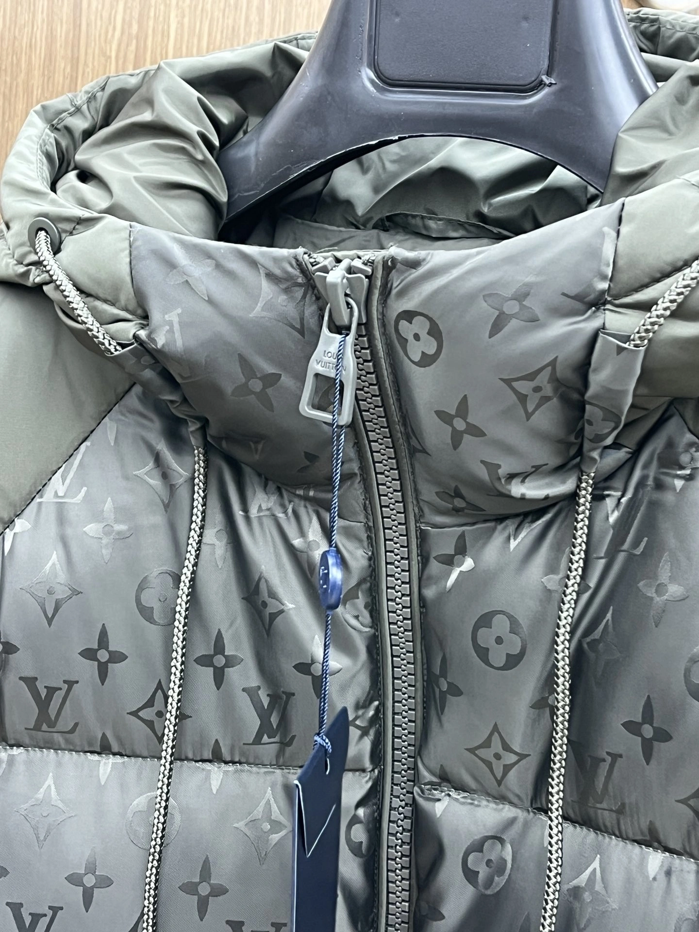 UrbanChic Louis Vuitton Down Jackets 139434
