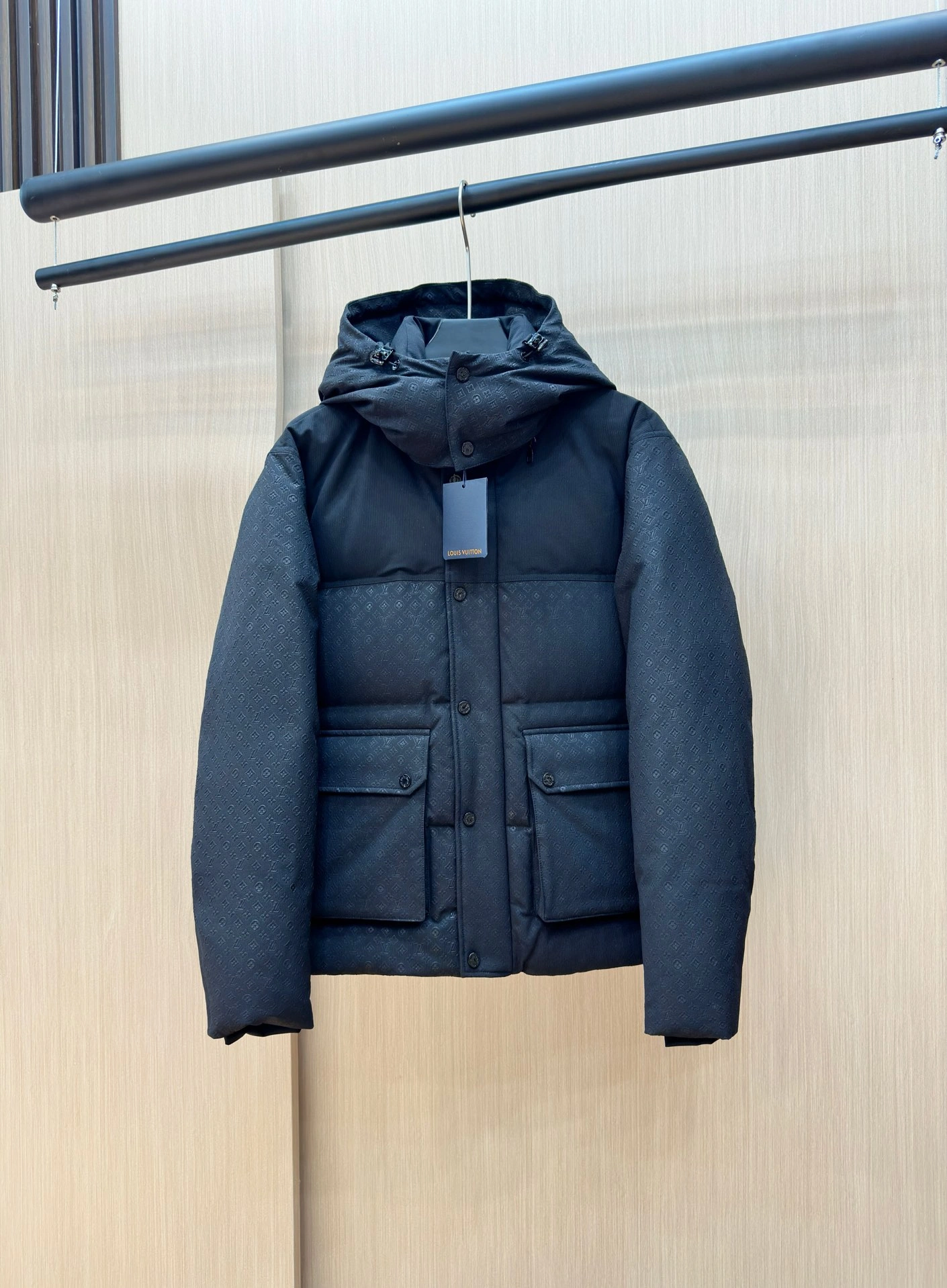 Louis Vuitton Down Jackets ModernLook 139433