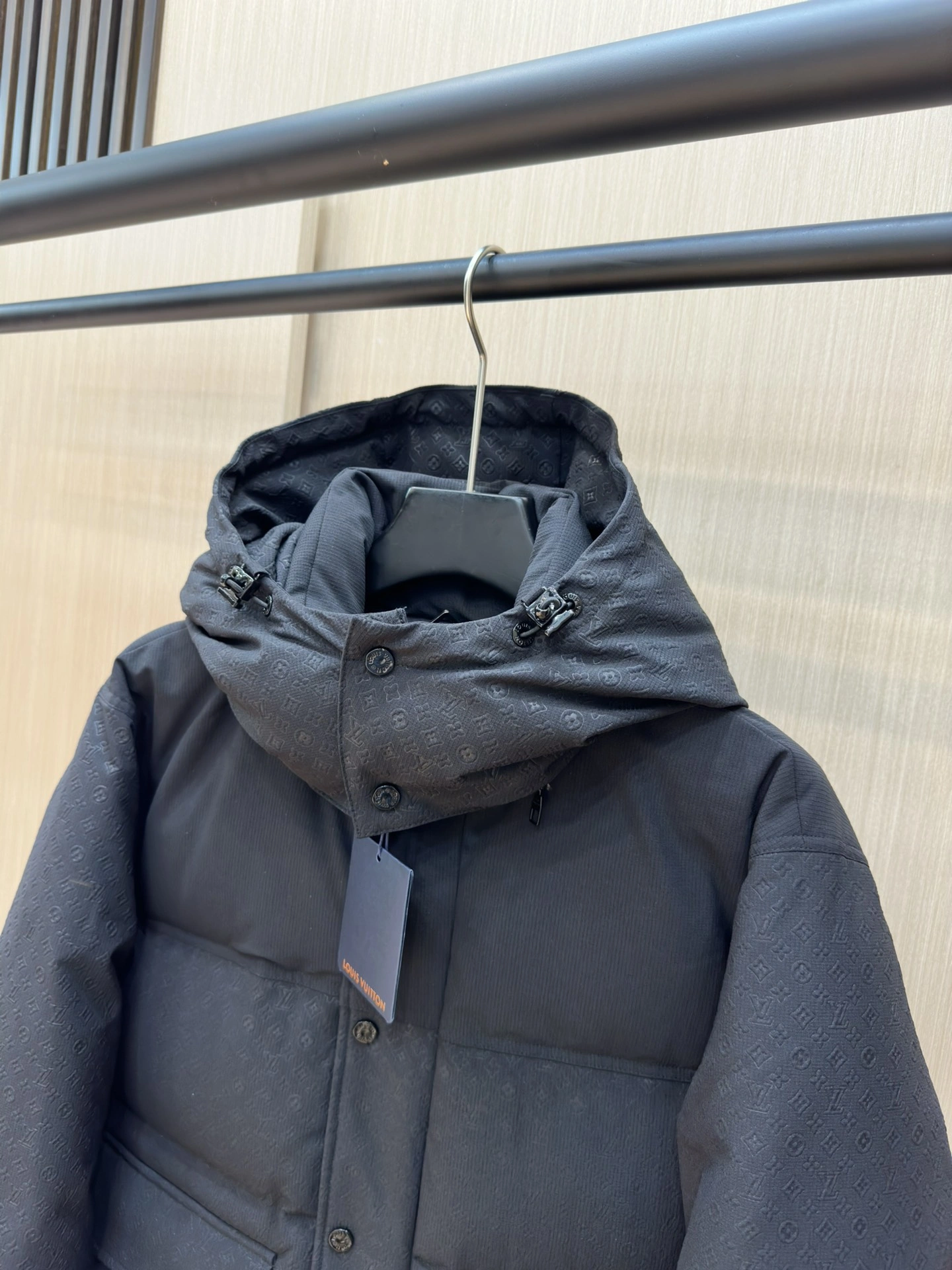 Louis Vuitton Down Jackets ModernLook 139433