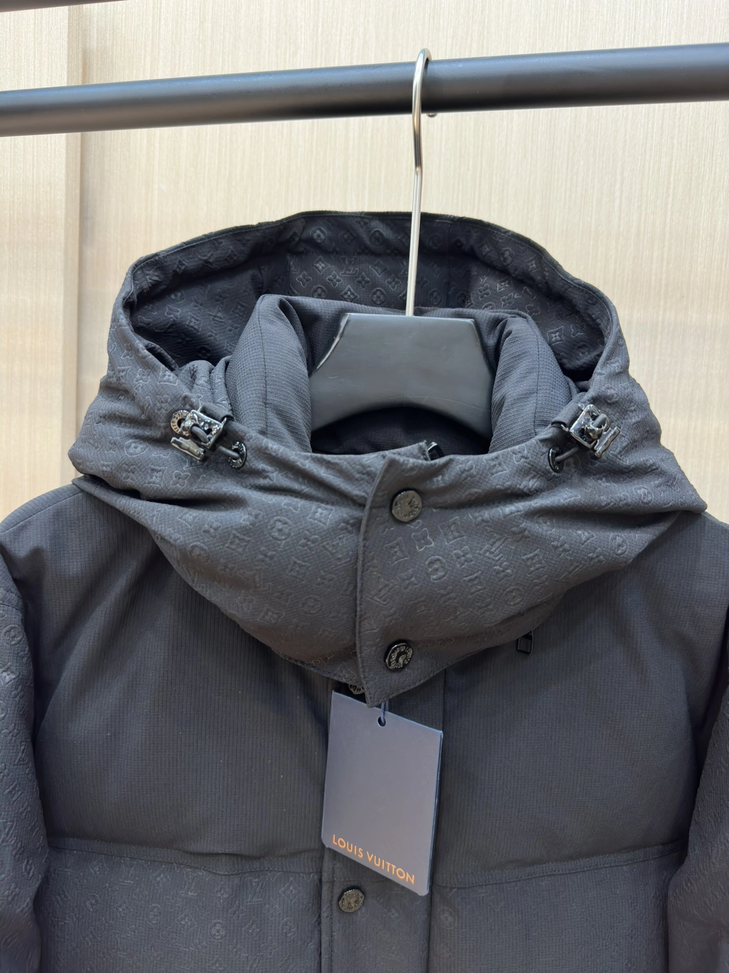 Louis Vuitton Down Jackets ModernLook 139433