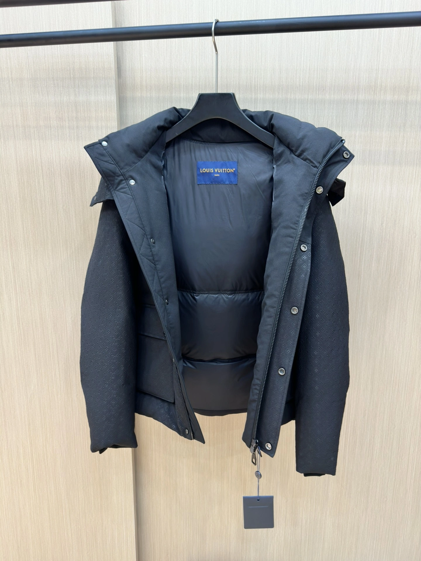 Louis Vuitton Down Jackets ModernLook 139433