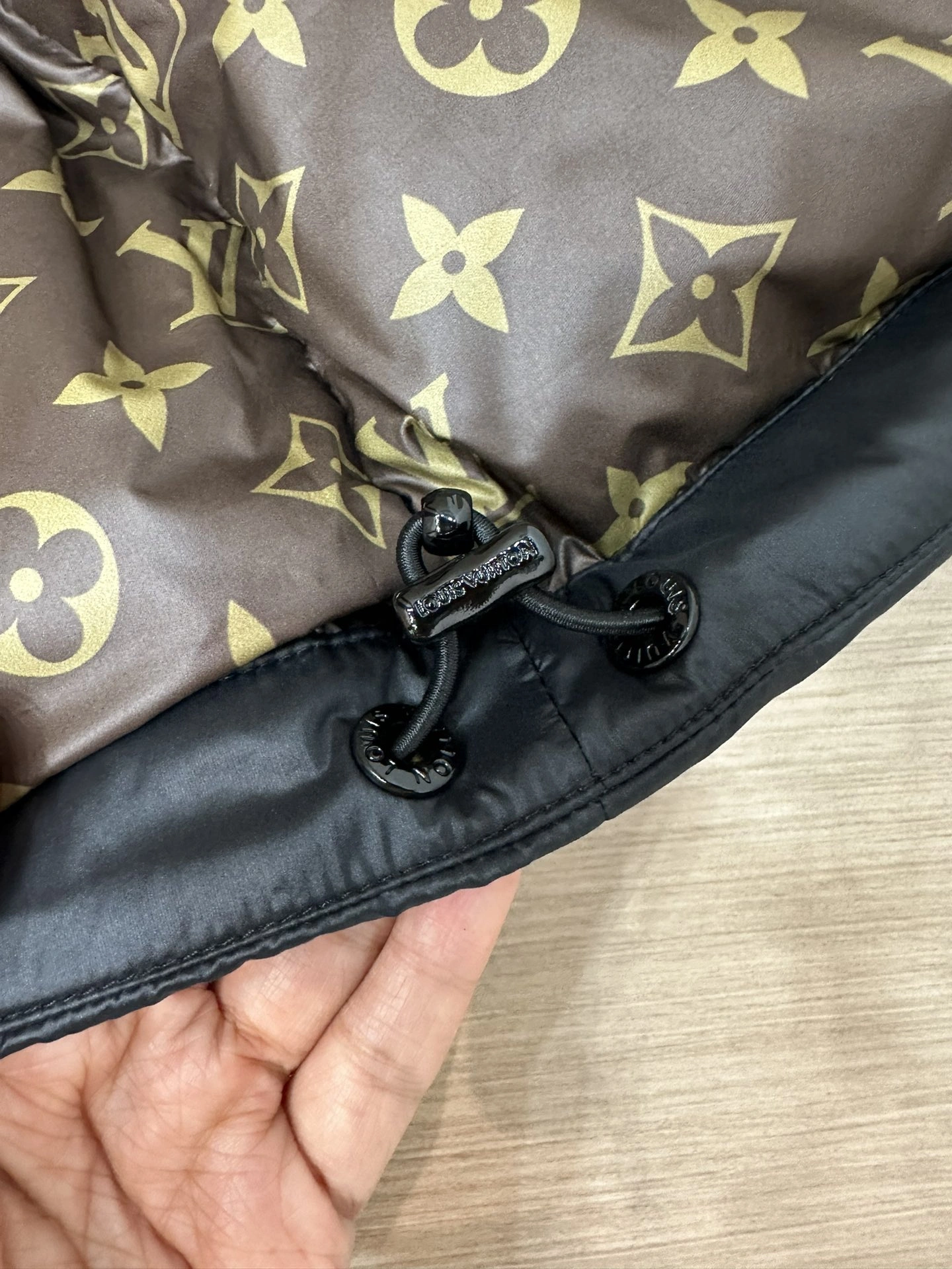 Functional Louis Vuitton Down Jackets 139427