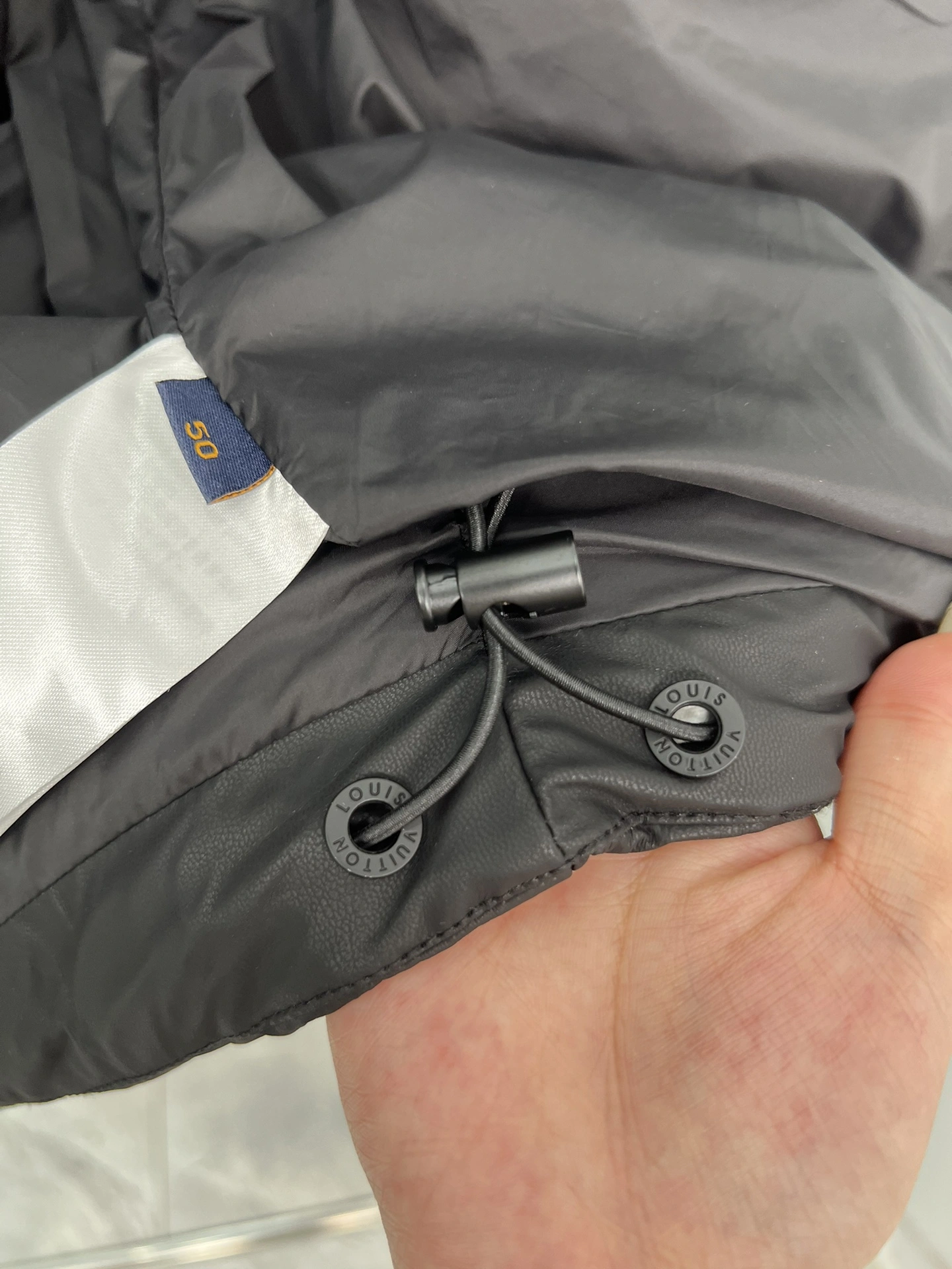 Affordable Louis Vuitton Down Jackets 139432