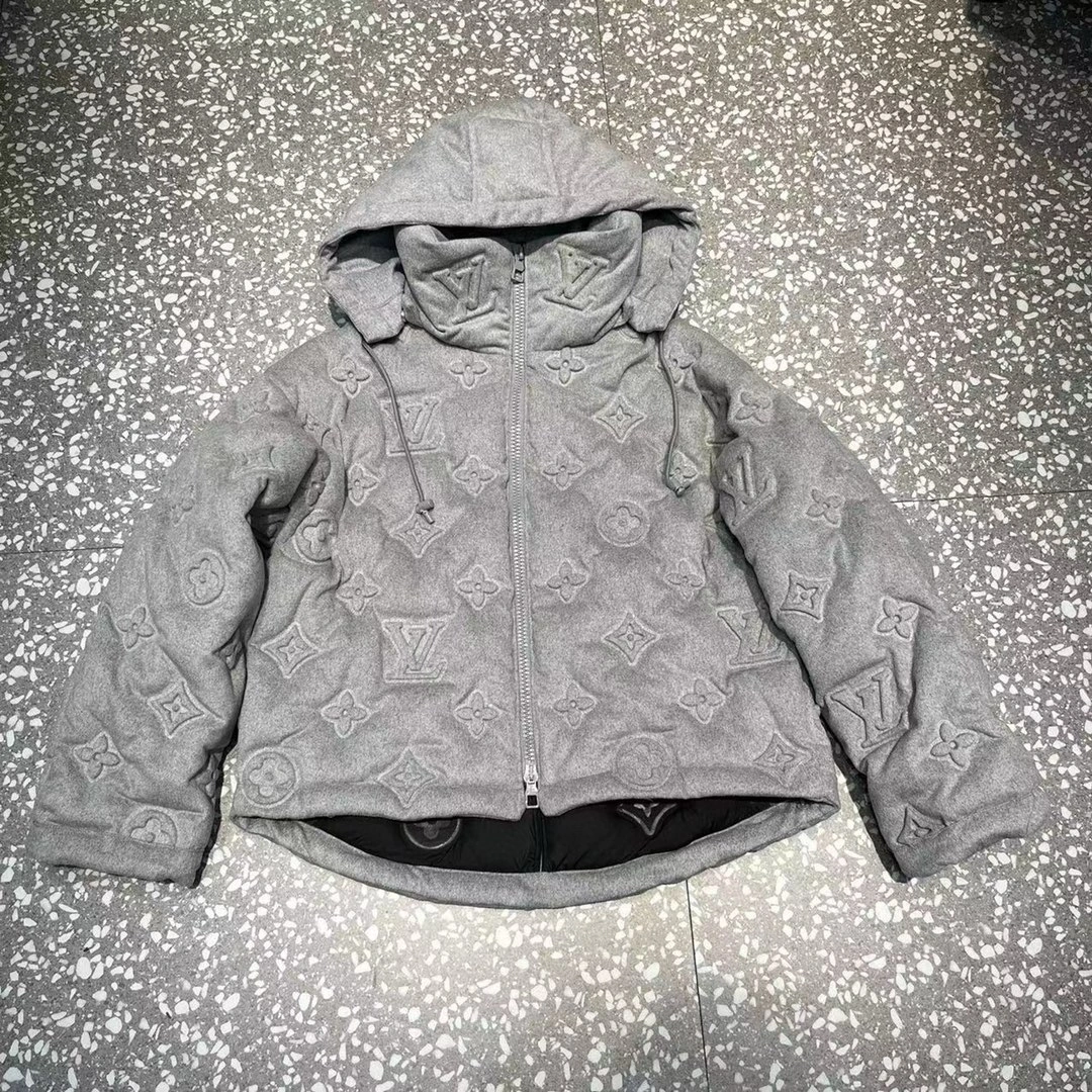 Resilient Louis Vuitton Down Jackets 139419