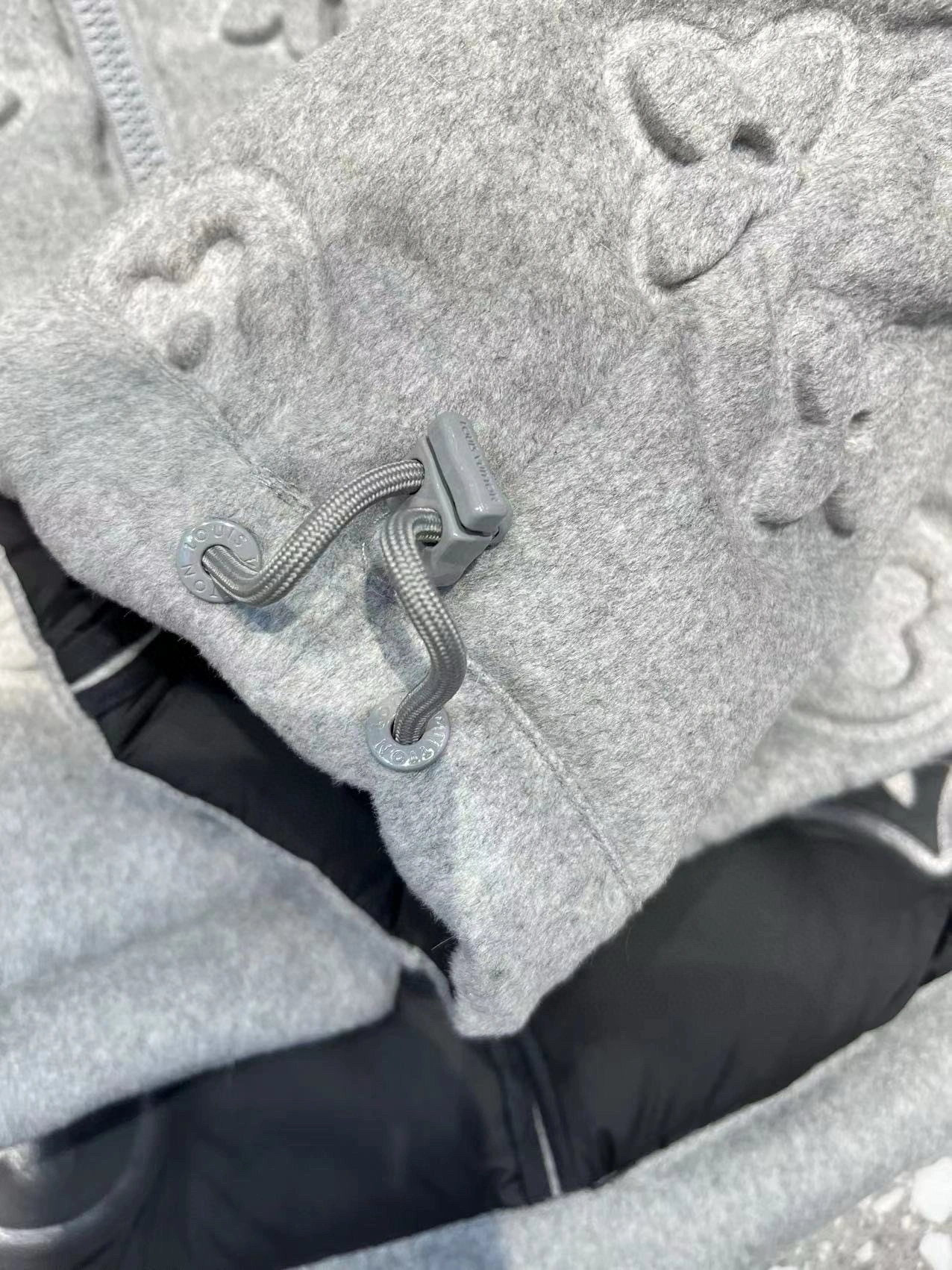Resilient Louis Vuitton Down Jackets 139419