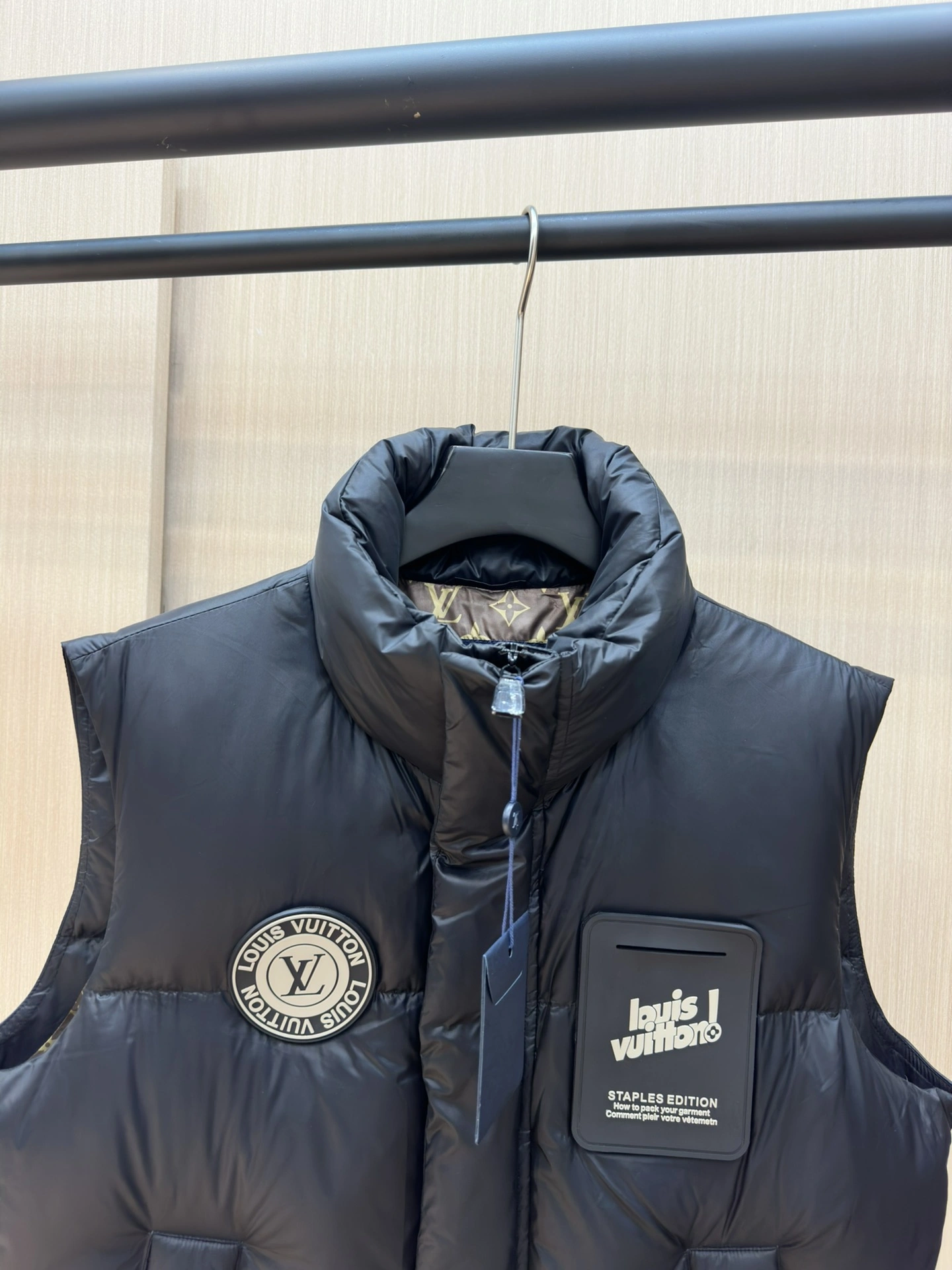 SunProtective Louis Vuitton Down Jackets 139421