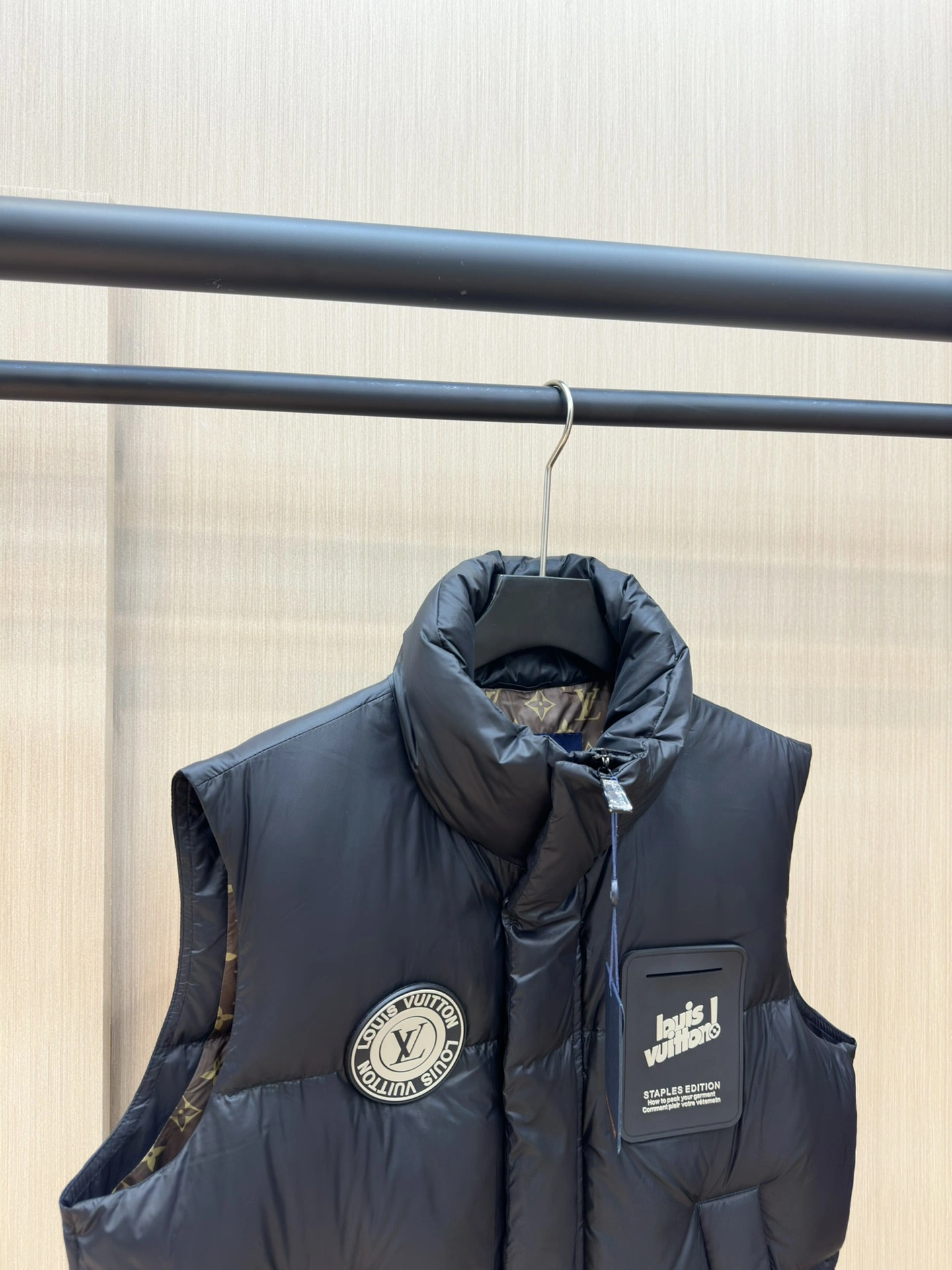 SunProtective Louis Vuitton Down Jackets 139421