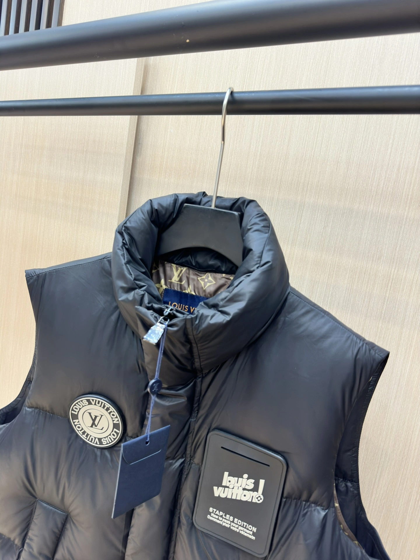 SunProtective Louis Vuitton Down Jackets 139421