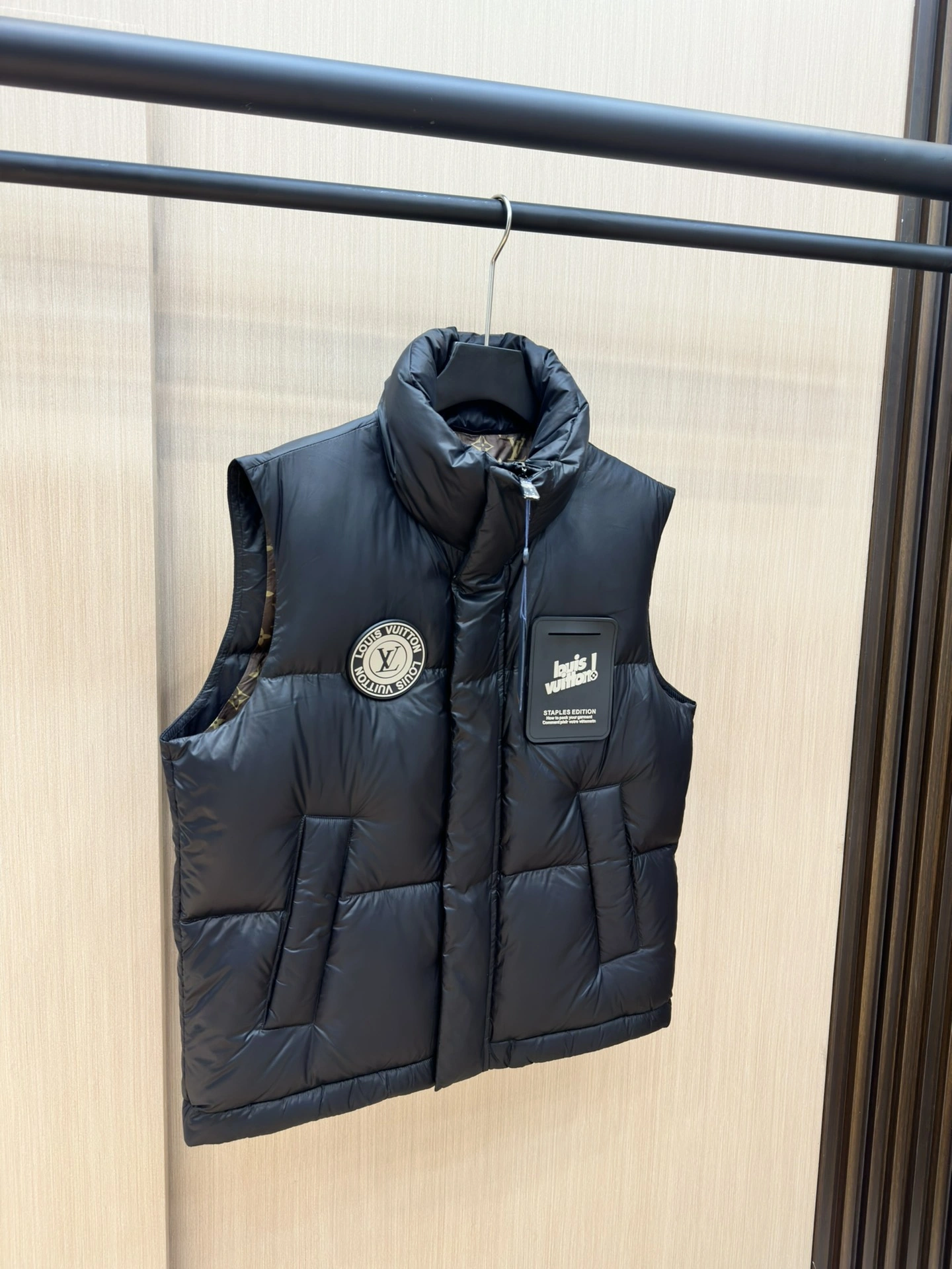 SunProtective Louis Vuitton Down Jackets 139421