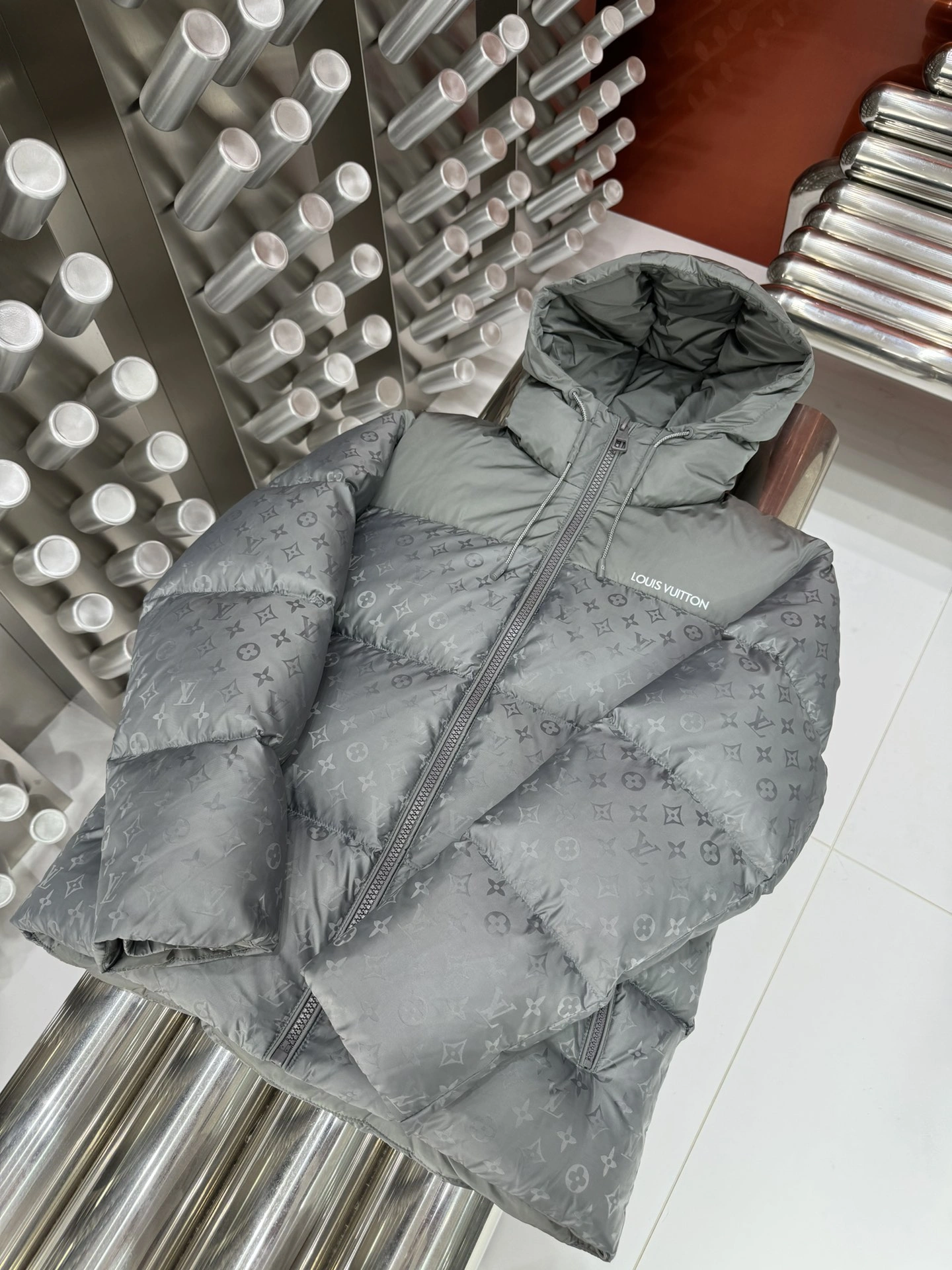 Louis Vuitton Down Jackets Bold 139431