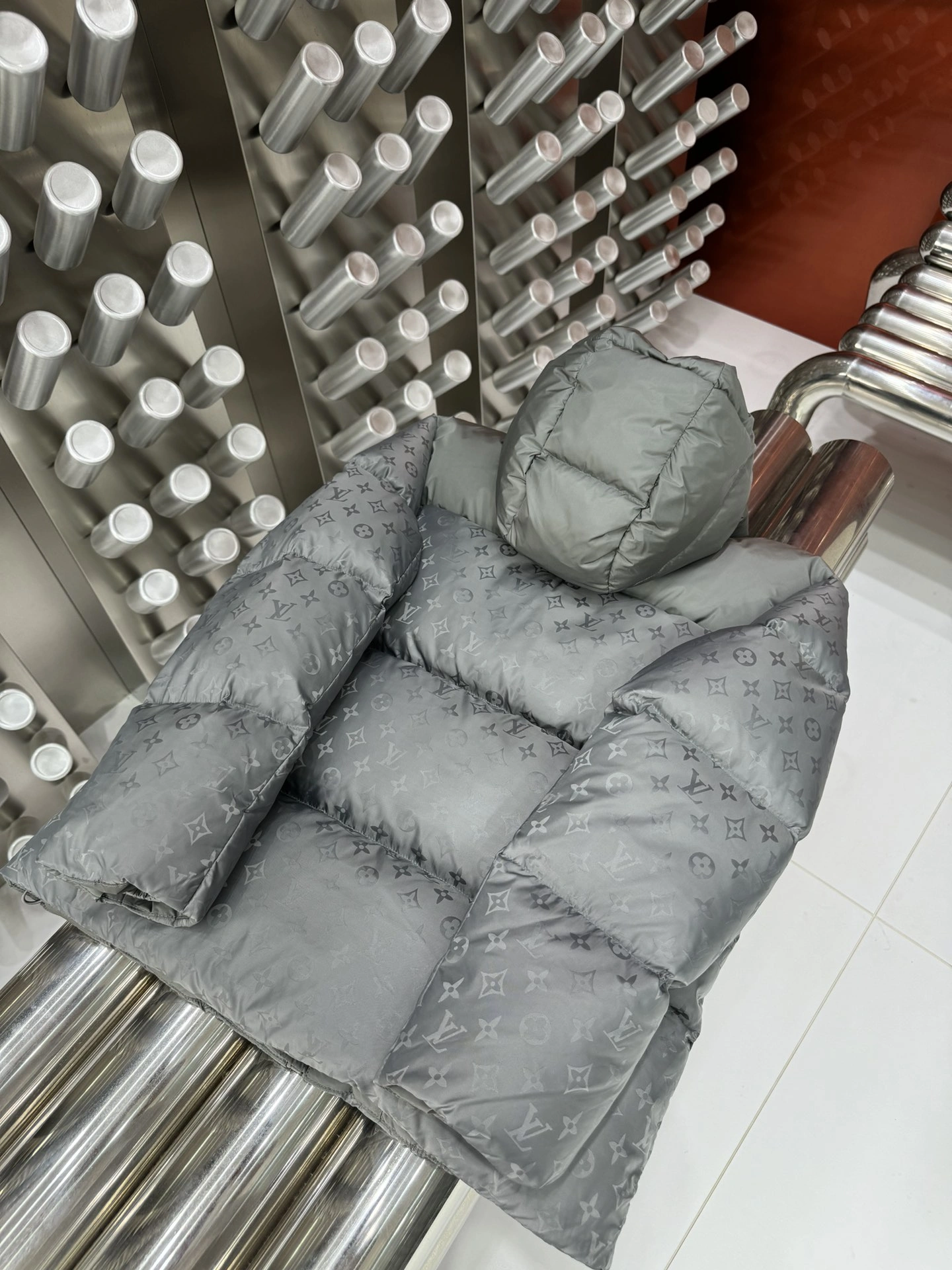 Louis Vuitton Down Jackets Bold 139431