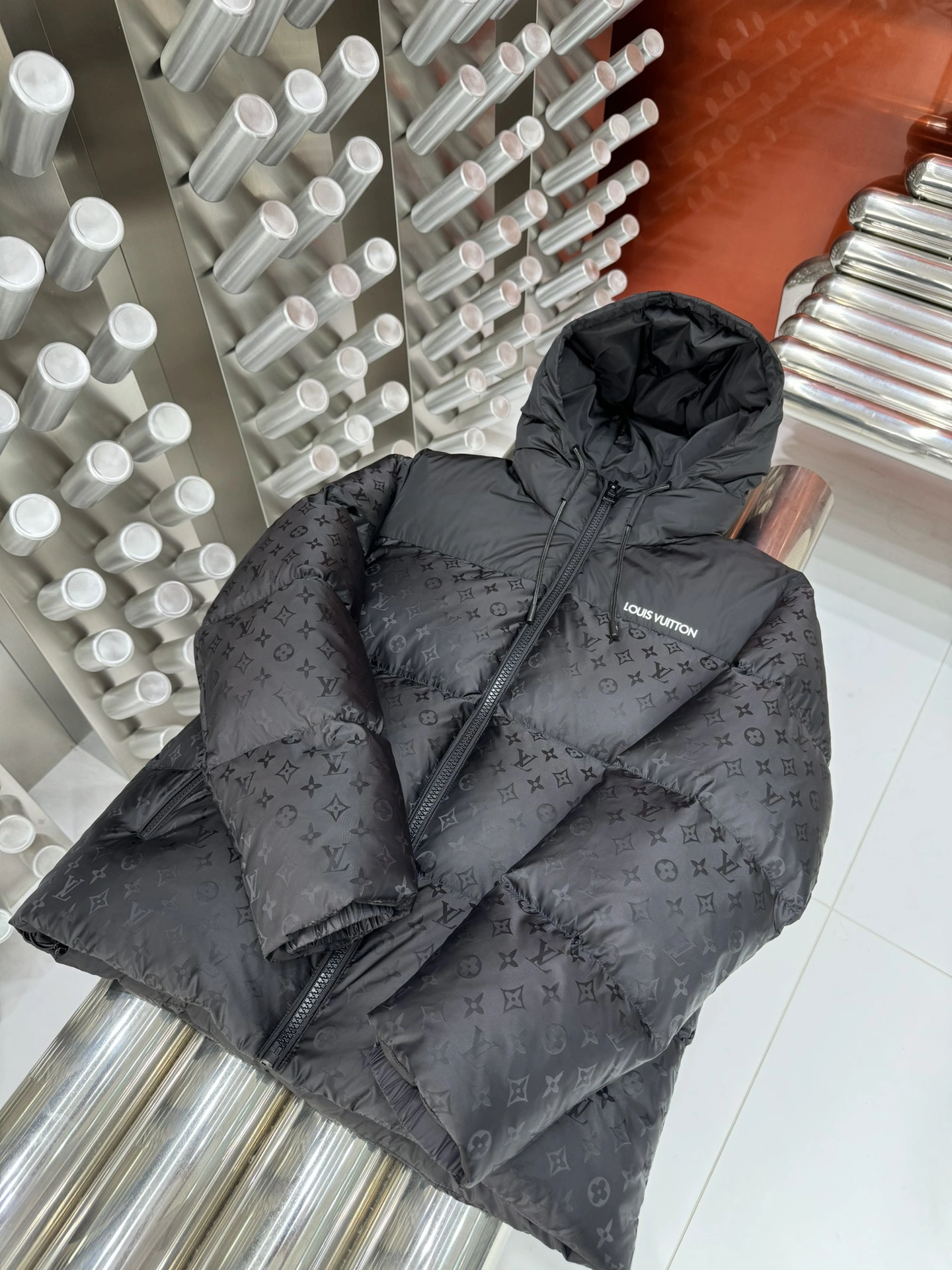 Popular Louis Vuitton Down Jackets 139412