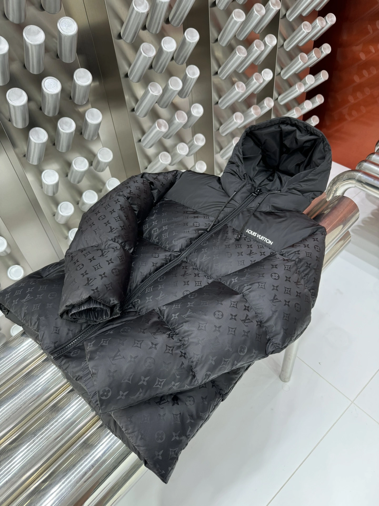 Popular Louis Vuitton Down Jackets 139412