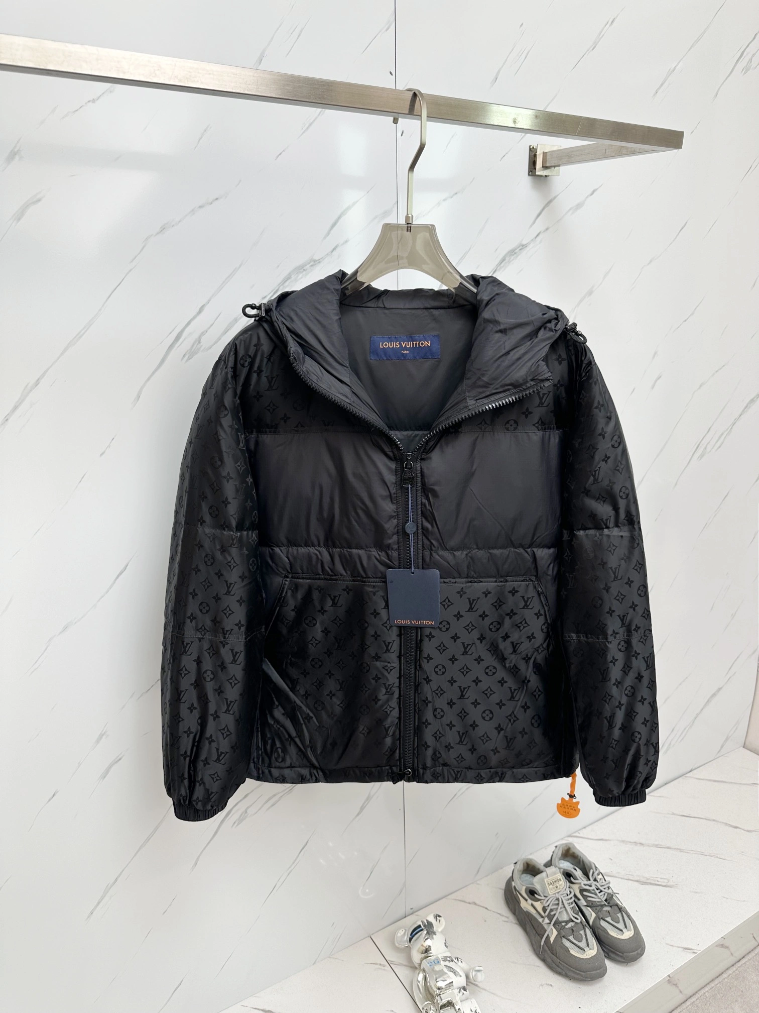 Louis Vuitton Down Jackets Versatile 139415