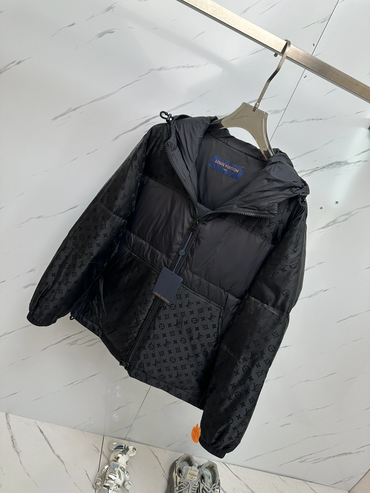 Louis Vuitton Down Jackets Versatile 139415
