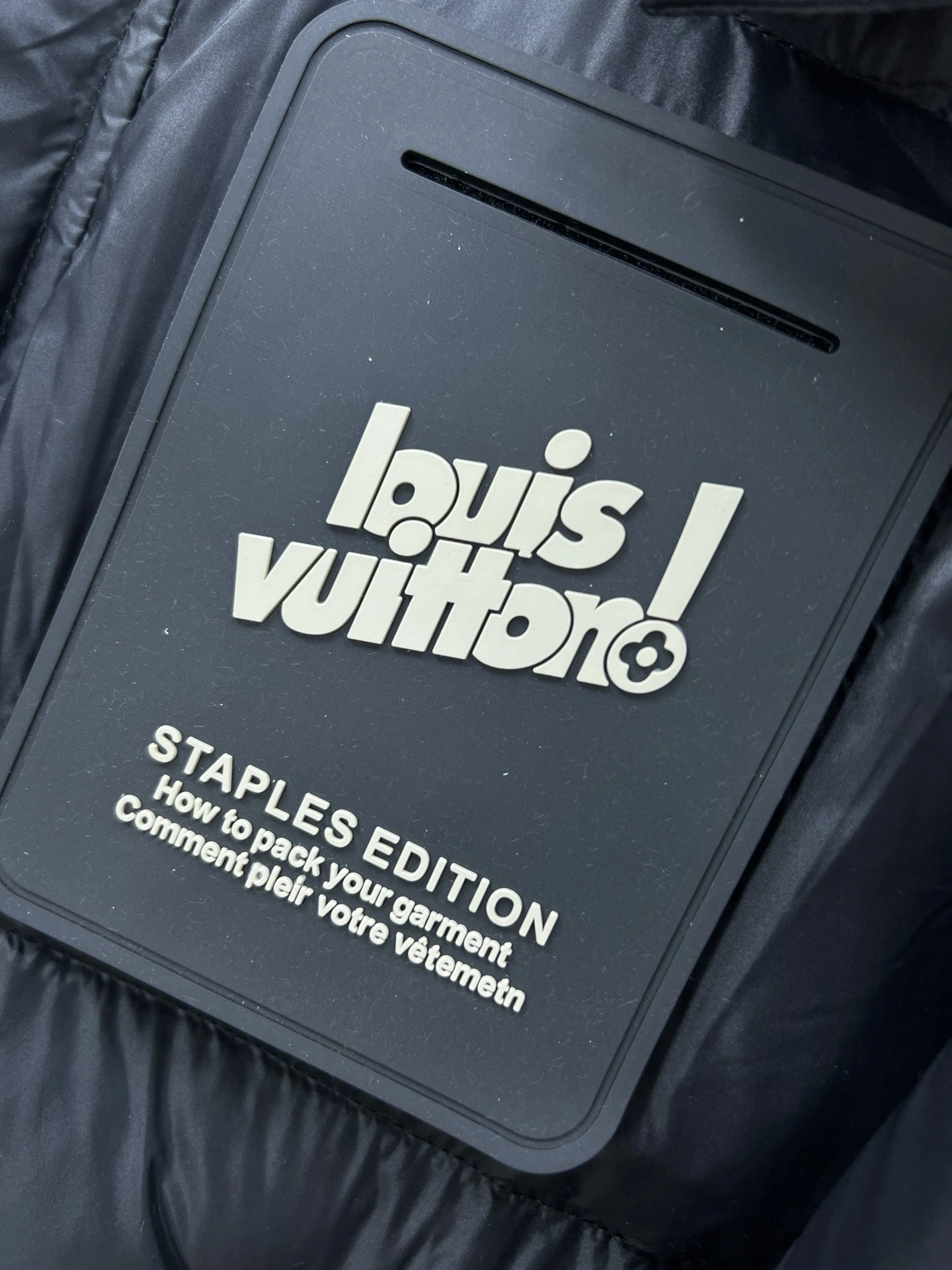 WaterResistant Louis Vuitton Down Jackets 139414