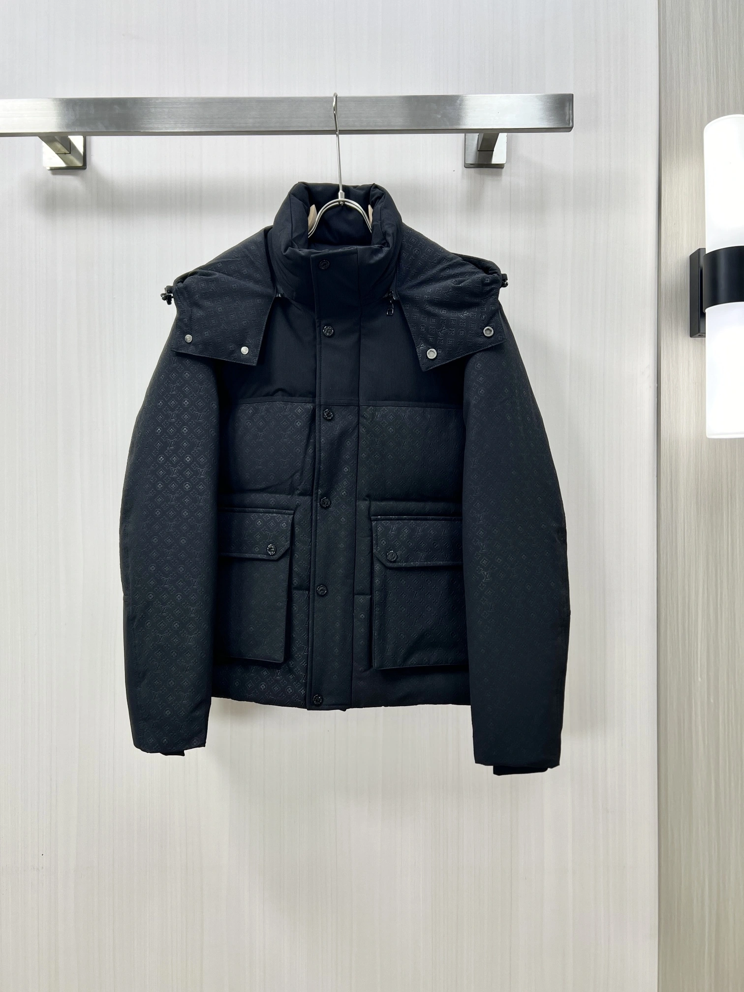 Louis Vuitton Down Jackets FashionForward 139409