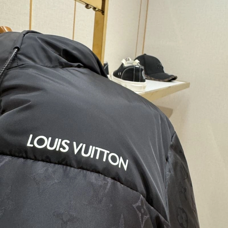 Chic Louis Vuitton Down Jackets 139342