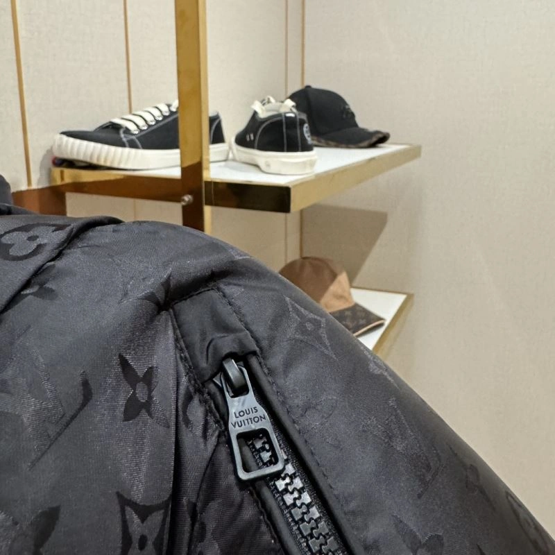Chic Louis Vuitton Down Jackets 139342