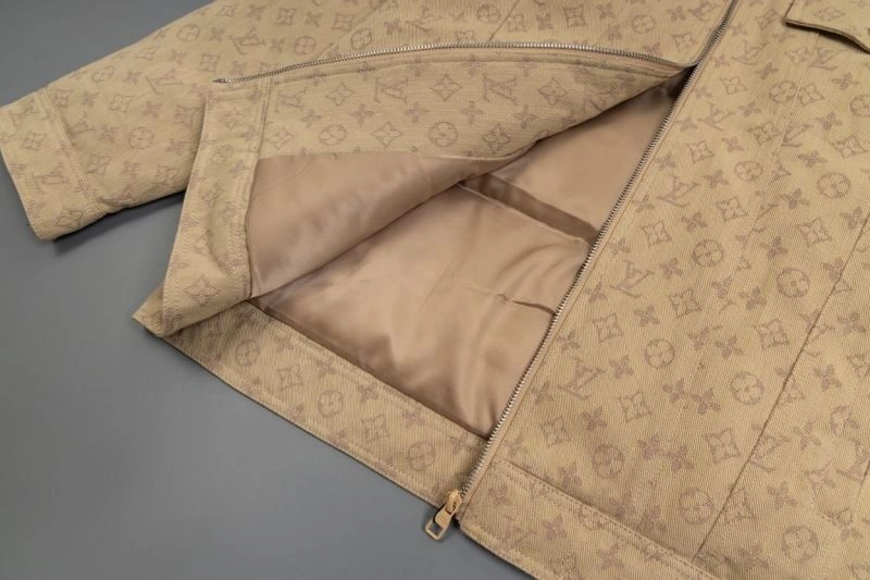 Versatile Louis Vuitton Down Jackets 139324