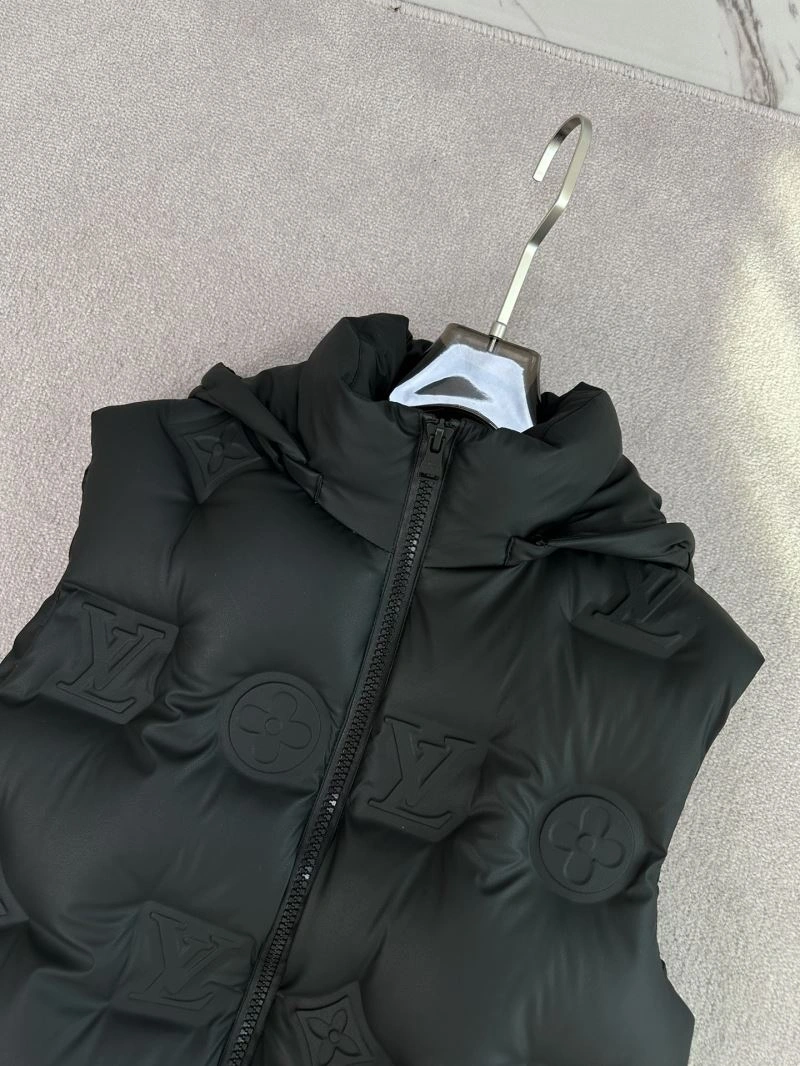 Practical Louis Vuitton Down Jackets 139327
