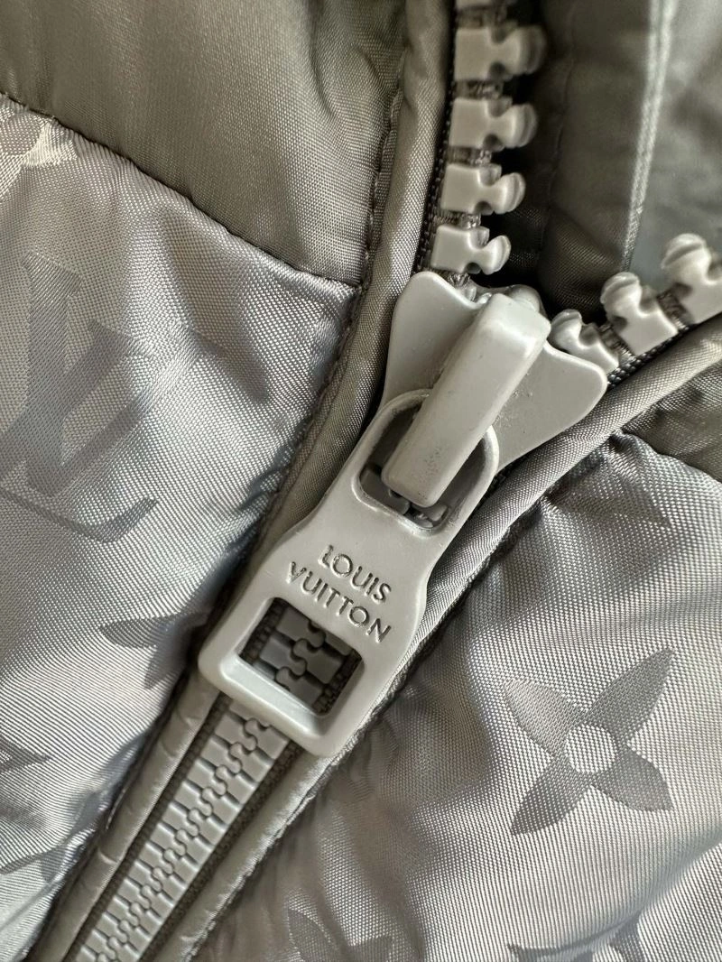 Lightweight Louis Vuitton Down Jackets 139343