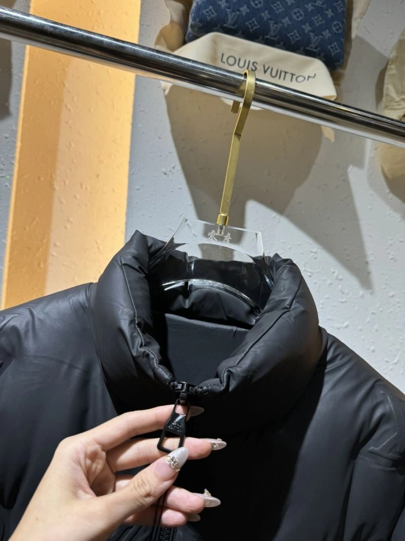 Louis Vuitton Down Jackets OnTrend 139317