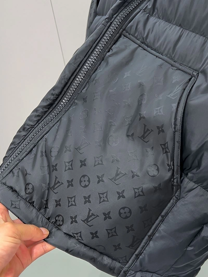 TechFriendly Louis Vuitton Down Jackets 139306