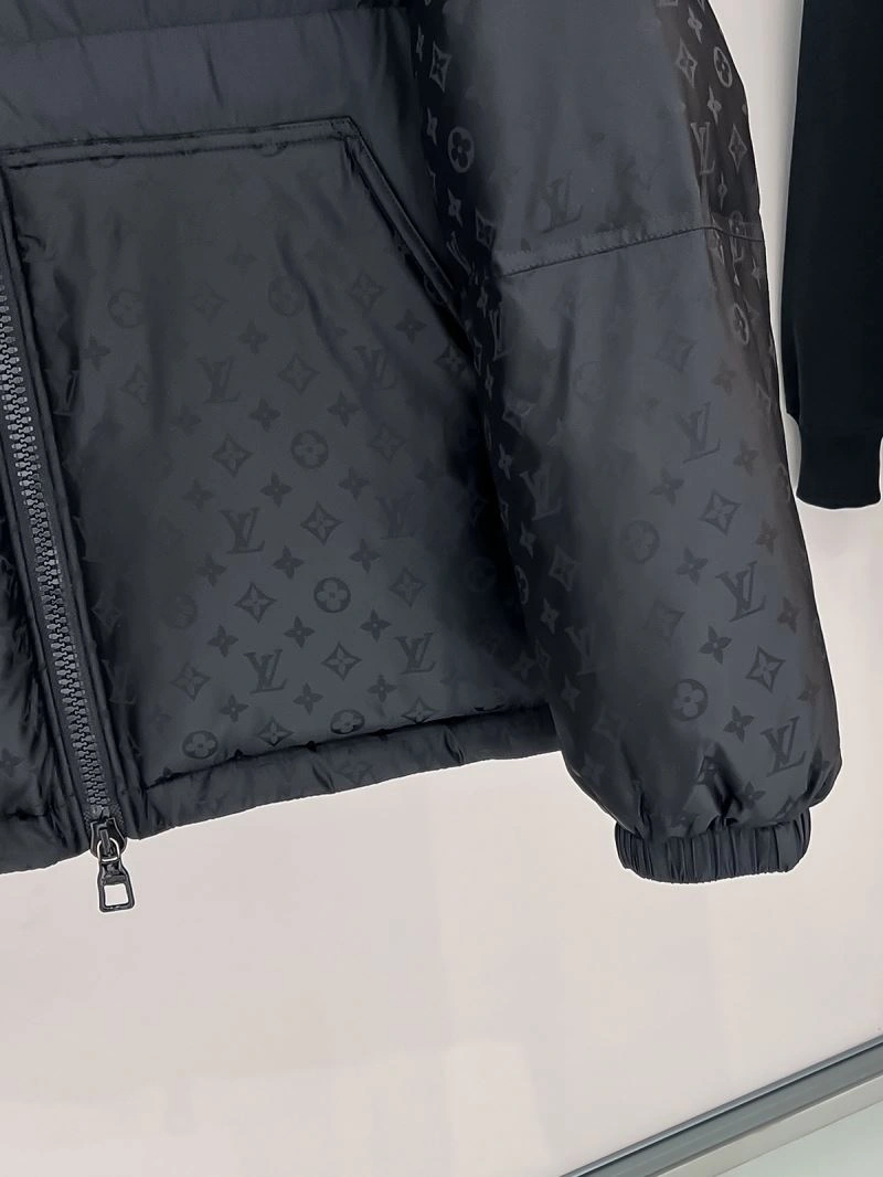 TechFriendly Louis Vuitton Down Jackets 139306