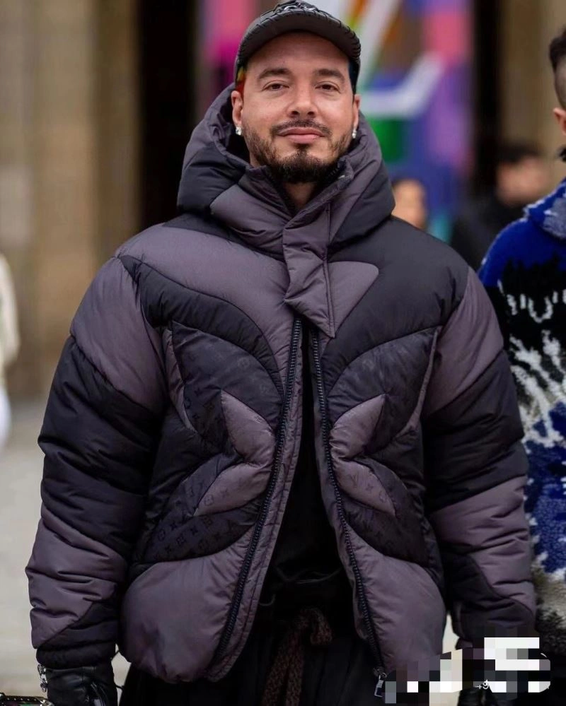 TravelReady Louis Vuitton Down Jackets 139302