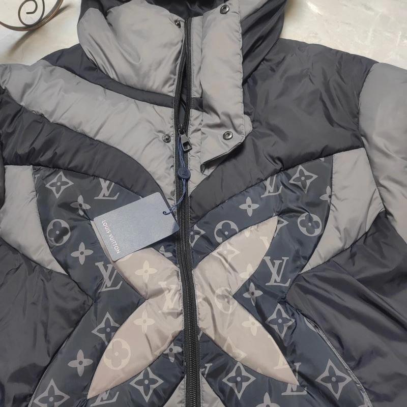 TravelReady Louis Vuitton Down Jackets 139302