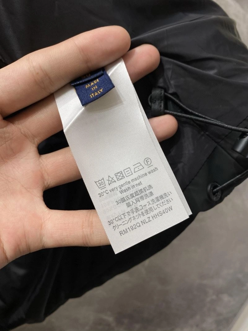 RelaxedFit Louis Vuitton Down Jackets 139293
