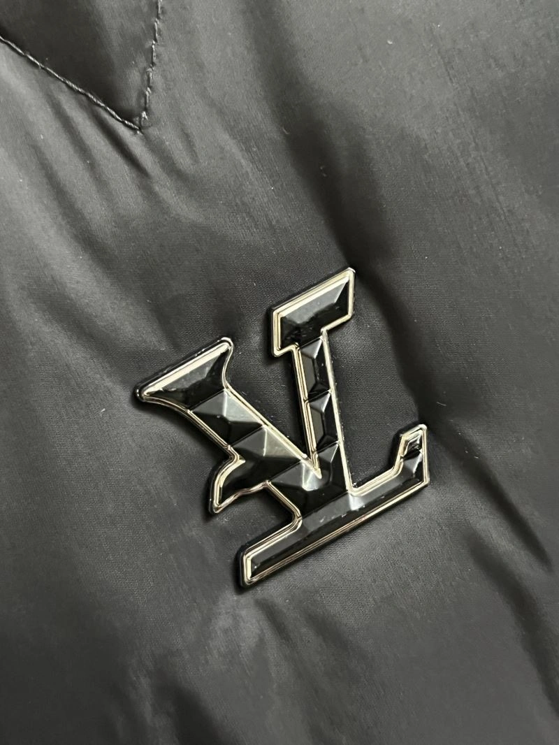Trendsetting Louis Vuitton Down Jackets 139295