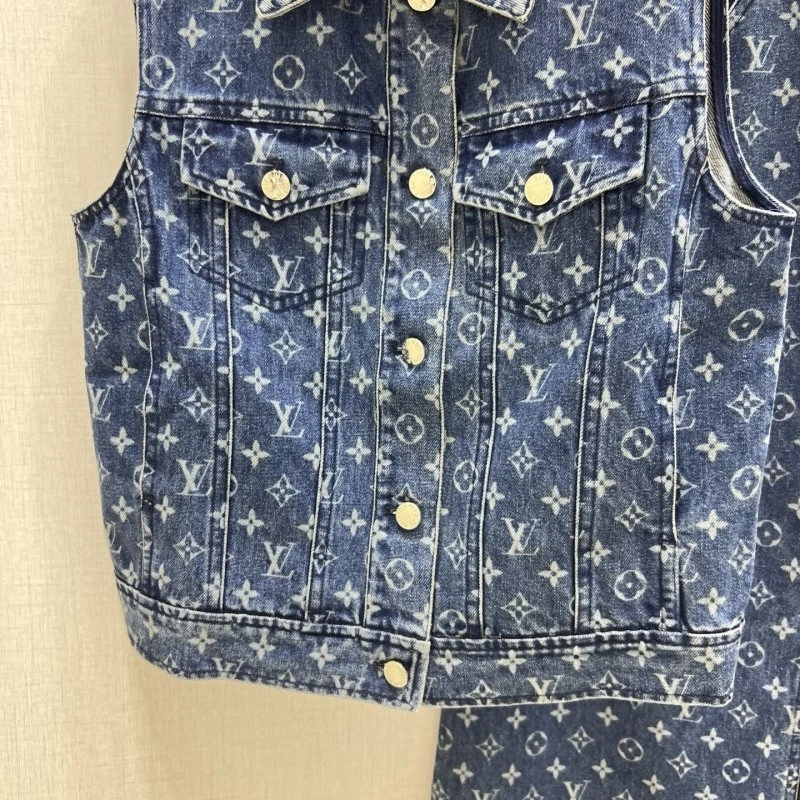 Chic Louis Vuitton Dress Suits 131184