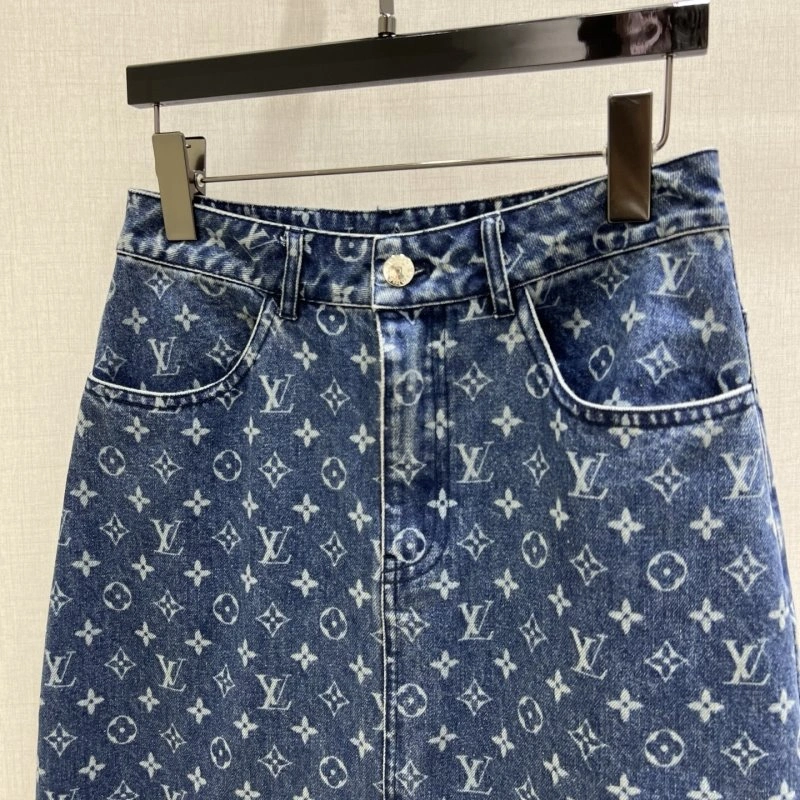 Chic Louis Vuitton Dress Suits 131184