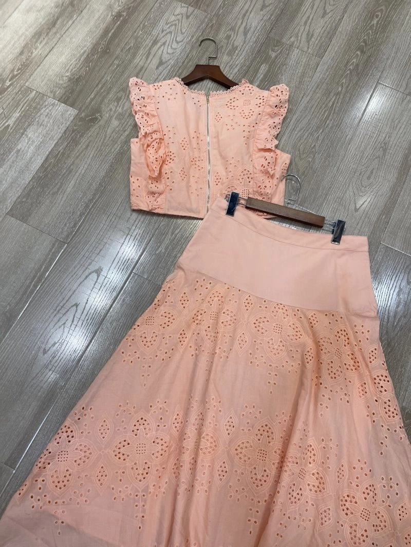 Affordable Louis Vuitton Dress Suits 131099