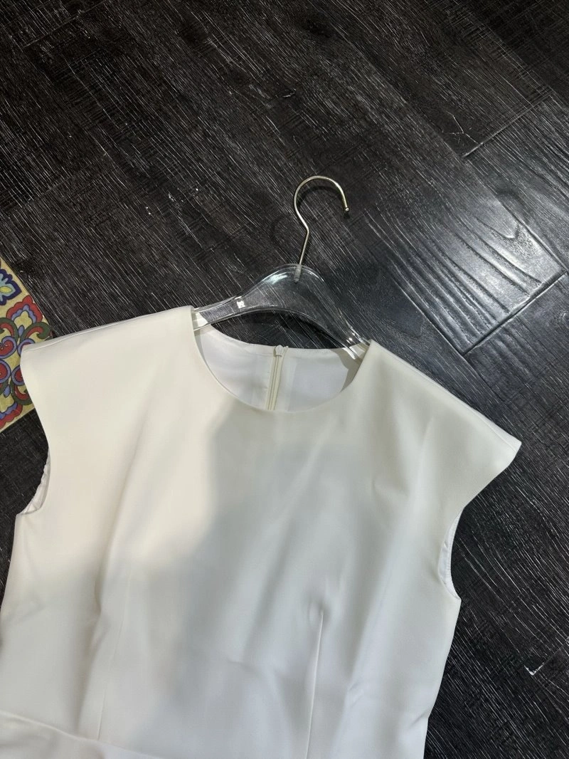 Louis Vuitton Dress Suits Stretchable 131823