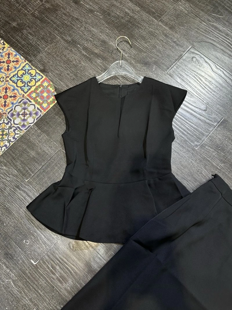 Louis Vuitton Dress Suits Affordable 131818