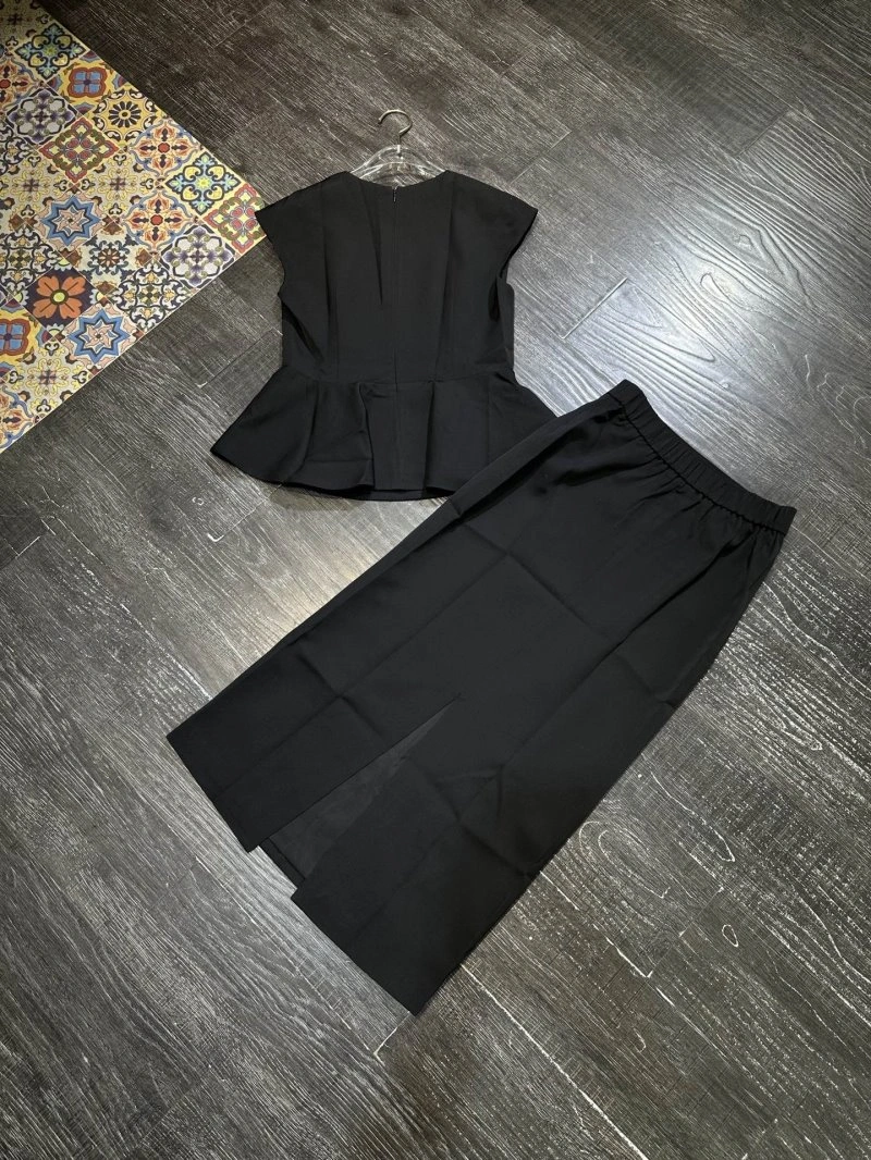 Louis Vuitton Dress Suits Affordable 131818