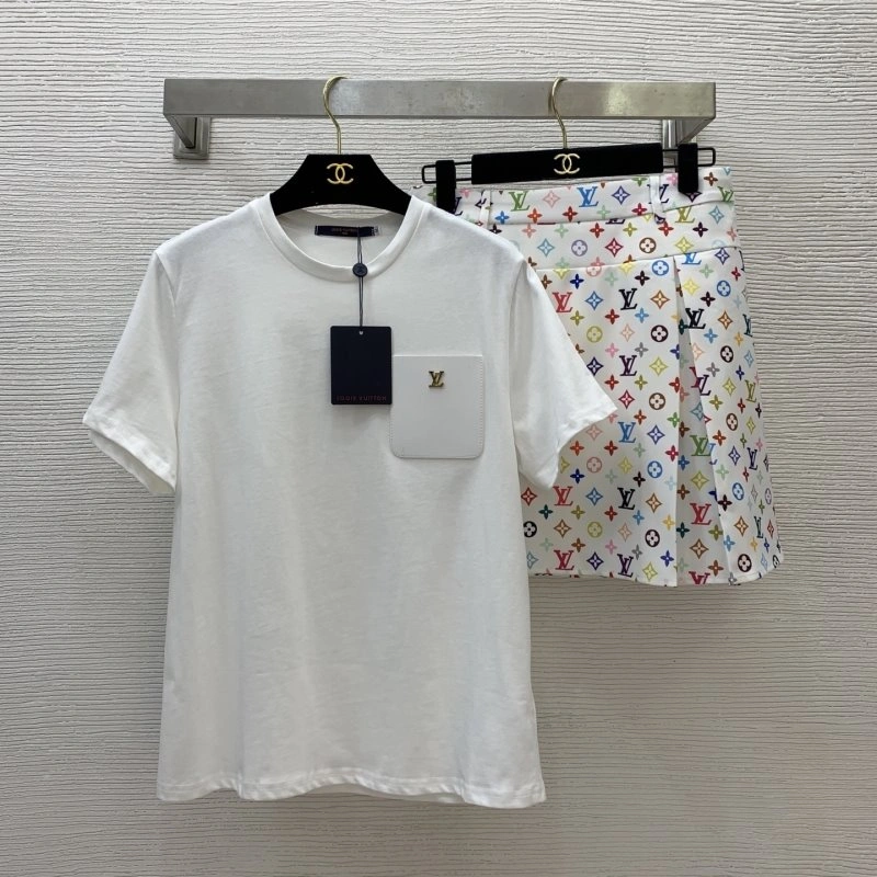 Lightweight Louis Vuitton Dress Suits 130805