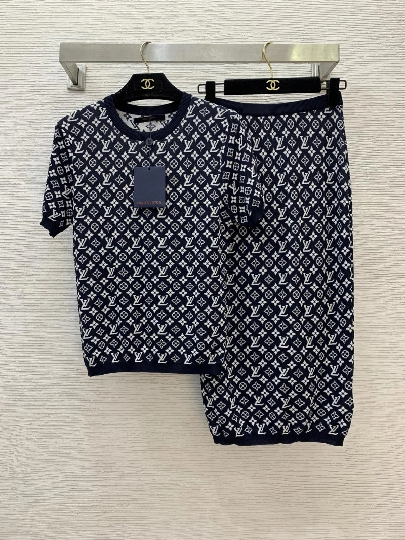 Louis Vuitton Dress Suits GoAnywhere 131405